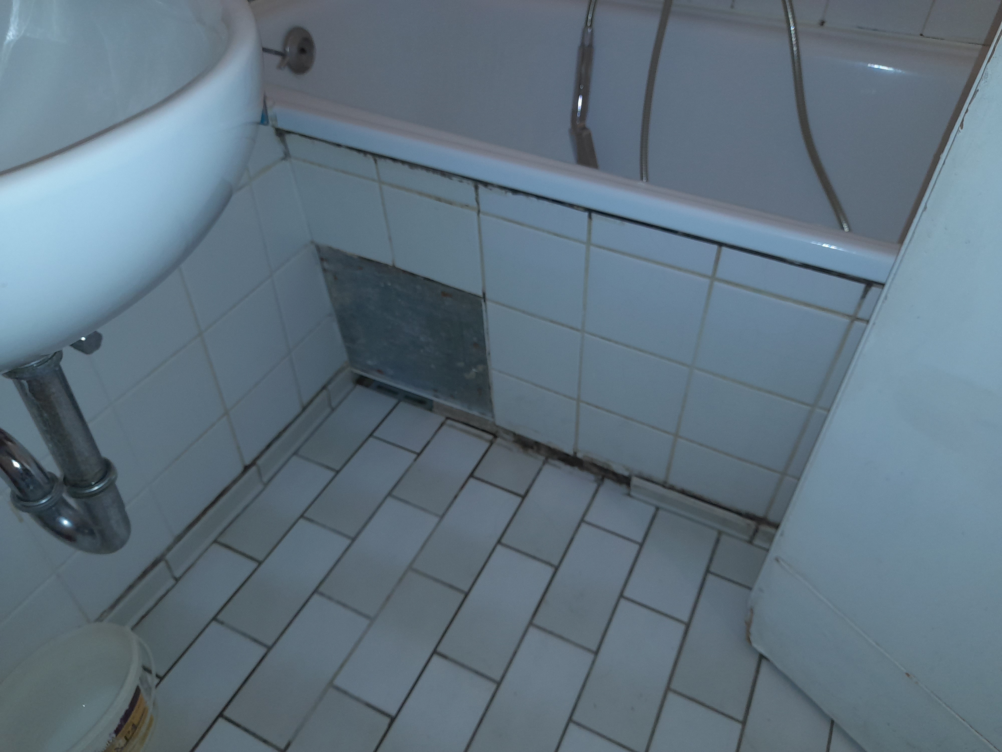Bild 1 DOC-DARMER Wohnumfeldverbessernde Maßnahmen UG (h) in Berlin