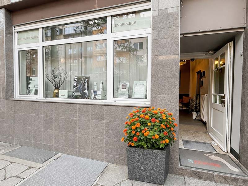 Bild 2 Podologie Düsseldorf Bilk - Medizinische Fußpflege Edelsein in Düsseldorf