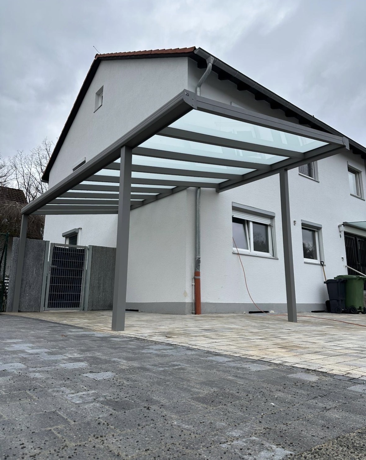 Bild 2 Gossmann Überdachungen in Schwabach